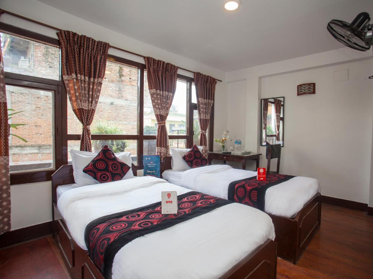 Oyo 175 Hotel Felicity Kathmandu Esterno foto